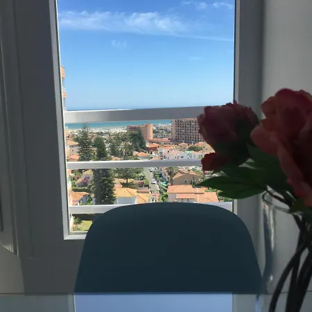 Apartment Bright Apt. With Sea View And Pool
