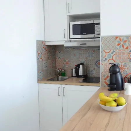 Apartment Bright Apt. With Sea View And Pool