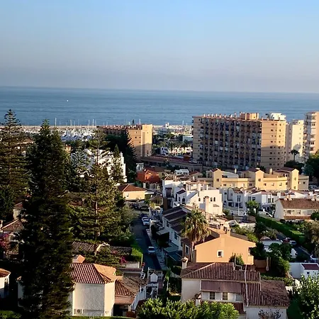 Apartment Bright Apt. With Sea View And Pool