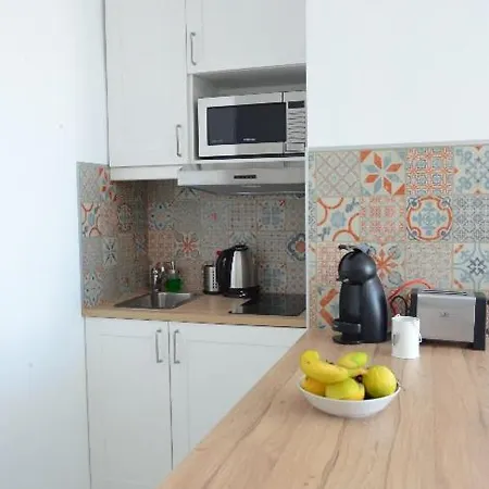 Bright Apt. With Sea View And Pool Apartment *